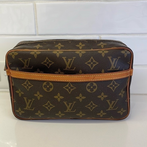 ⭐️LOUIS VUITTON CLUTCH/TRAVEL Bag—GORGEOUS! Slip Pocket Outside—Great Vtg. Cond! - Picture 1 of 9